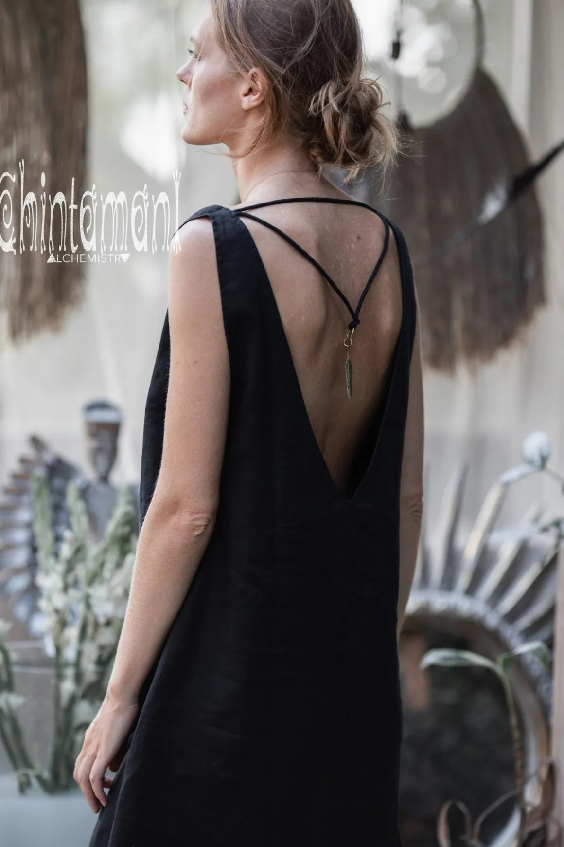 Backless Tunic Dress / Black