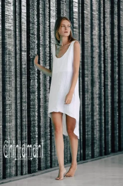Backless Tunic Dress / White