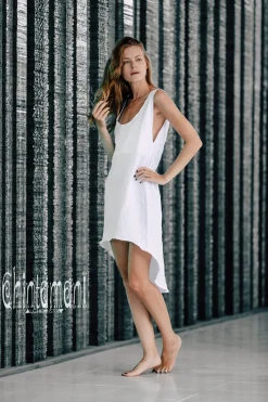Backless Tunic Dress / White
