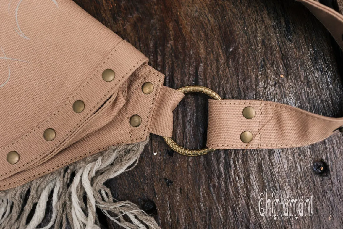 Fringy Banana Bag / Beige