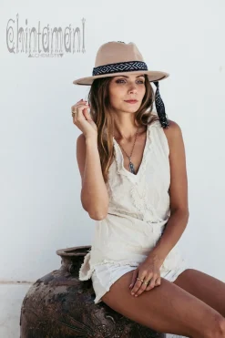 Raw Cotton V Top / Off White